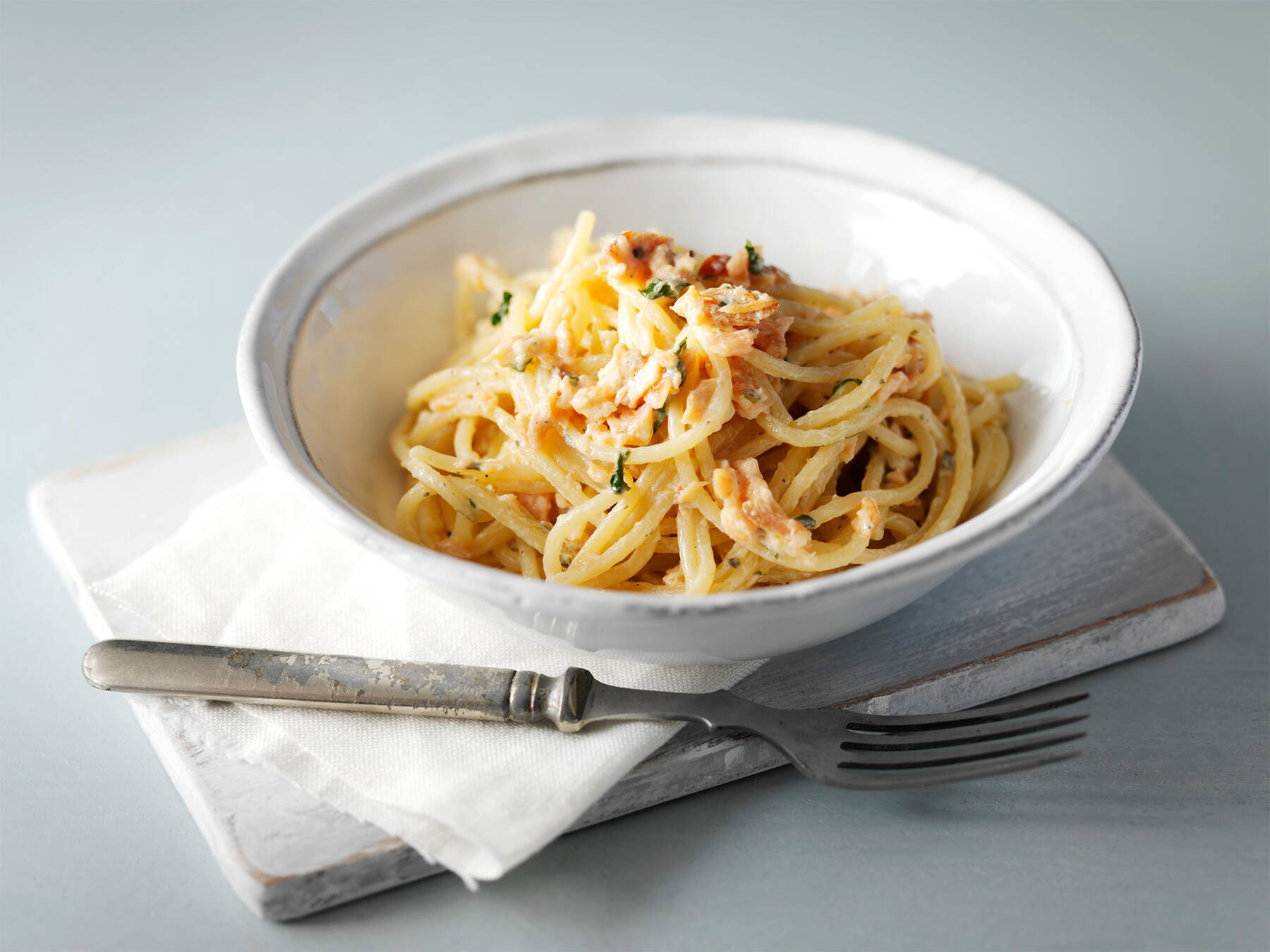 helppo-lohipasta-valio