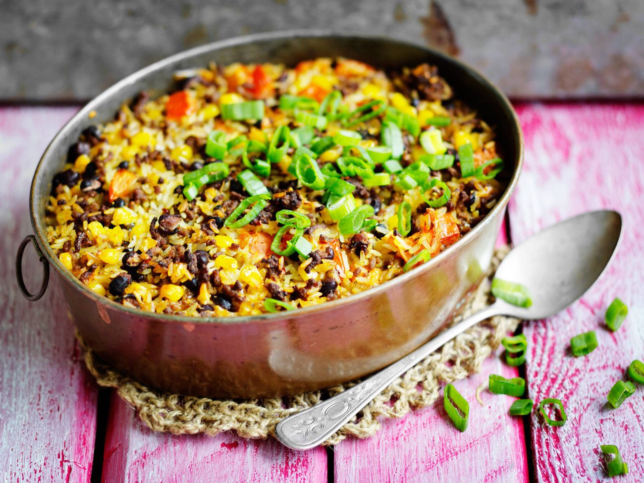 Jauhelihamakaronilaatikko Valio