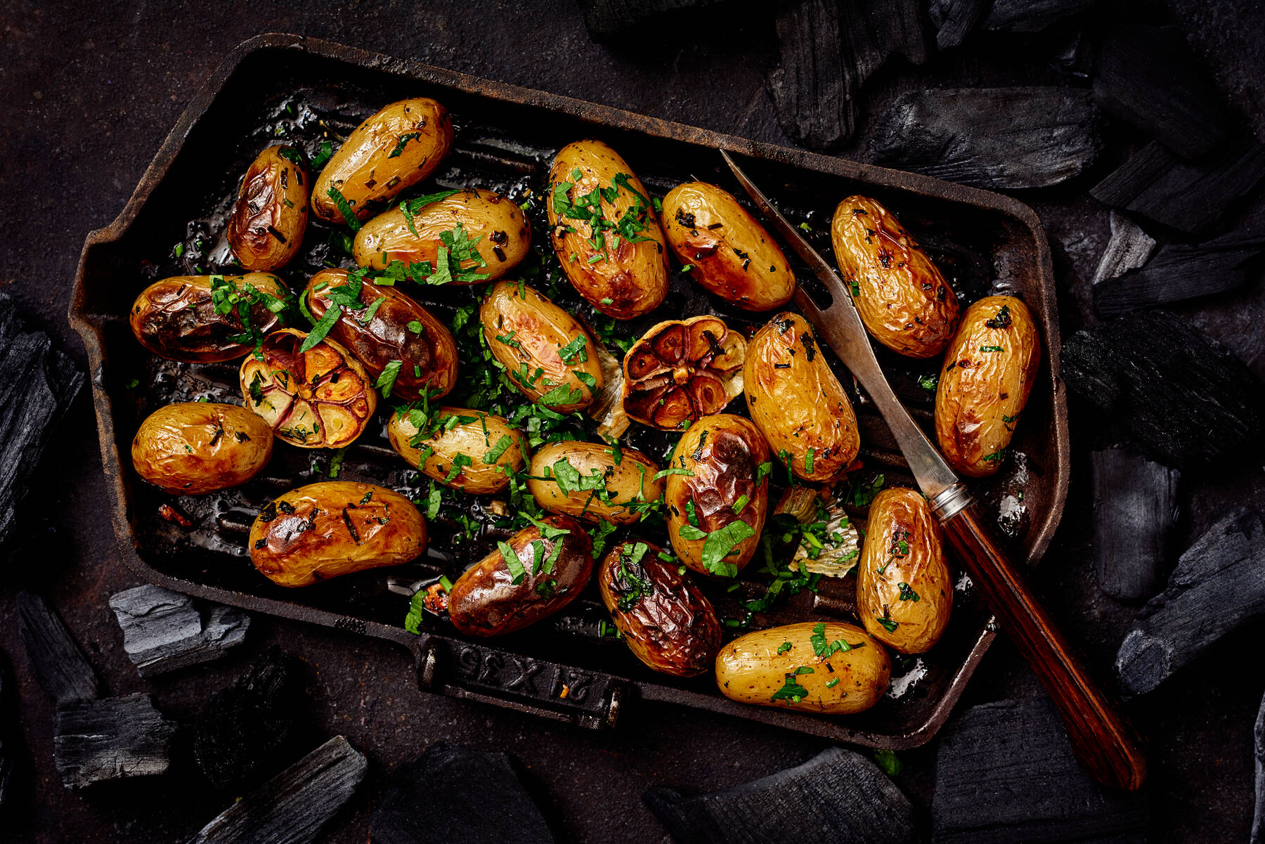 Uudet perunat grillissä Valio